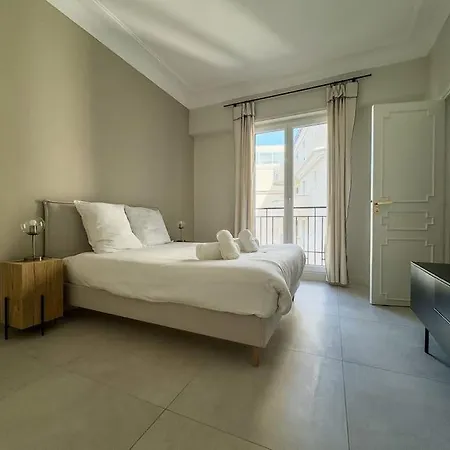 Centre Apartment *
